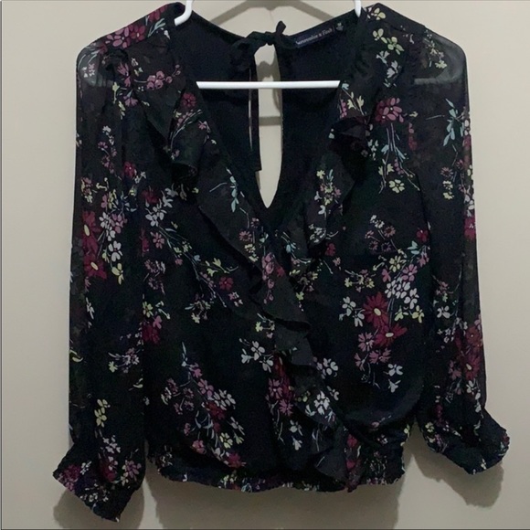 Abercrombie & Fitch Tops - Abercrombie & Fitch | Floral 3/4 sleeve blouse top
